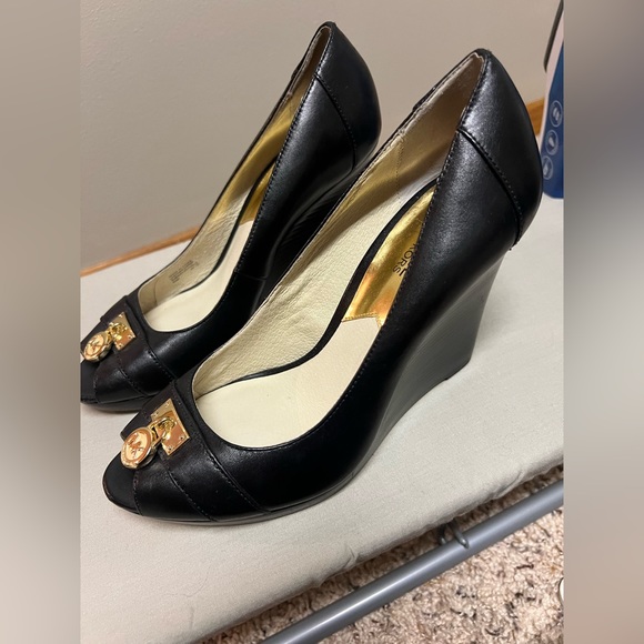 Michael Kors Hamilton Wedges with Gold Lock Accent - Picture 4 of 6